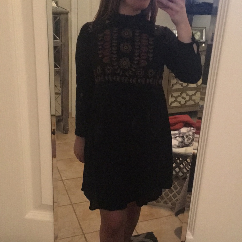 Black long sleeve casual dress